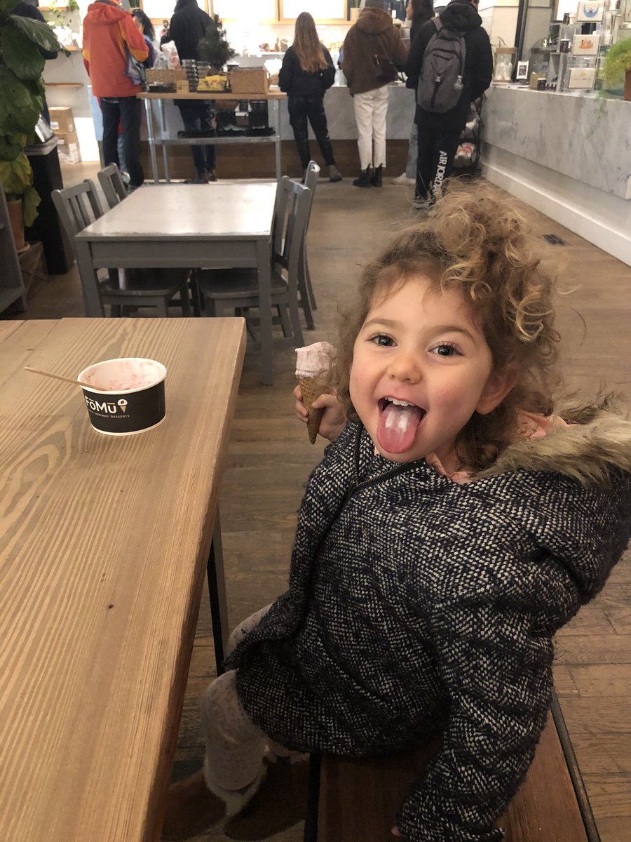 Special thanks to <a href="/HubSpot/">HubSpot</a> for the <a href="/museumofscience/">Museum of Science</a> tickets and <a href="/FoMu_Icecream/">FoMu</a> for making me auntie of the year 🥇