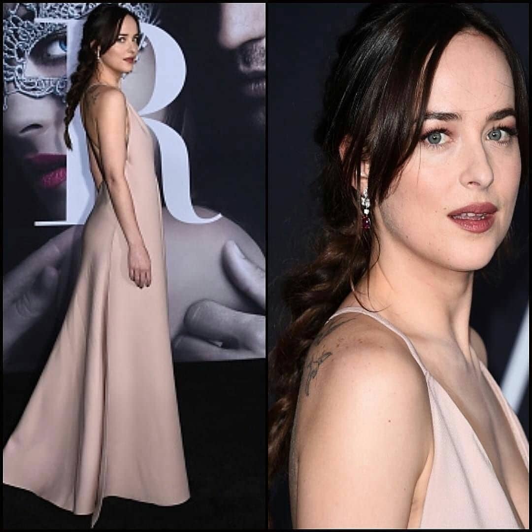 NikkiG262's tweet photo. 3 Years Ago February 2, 2017 #FiftyShadesDarker LA premiere. #JamieDornan #DakotaJohnson @E_L_James #JamesFoley #ELJames  #AnastasiaSteele  #ChristianGrey https://t.co/ZeovOeeRmY