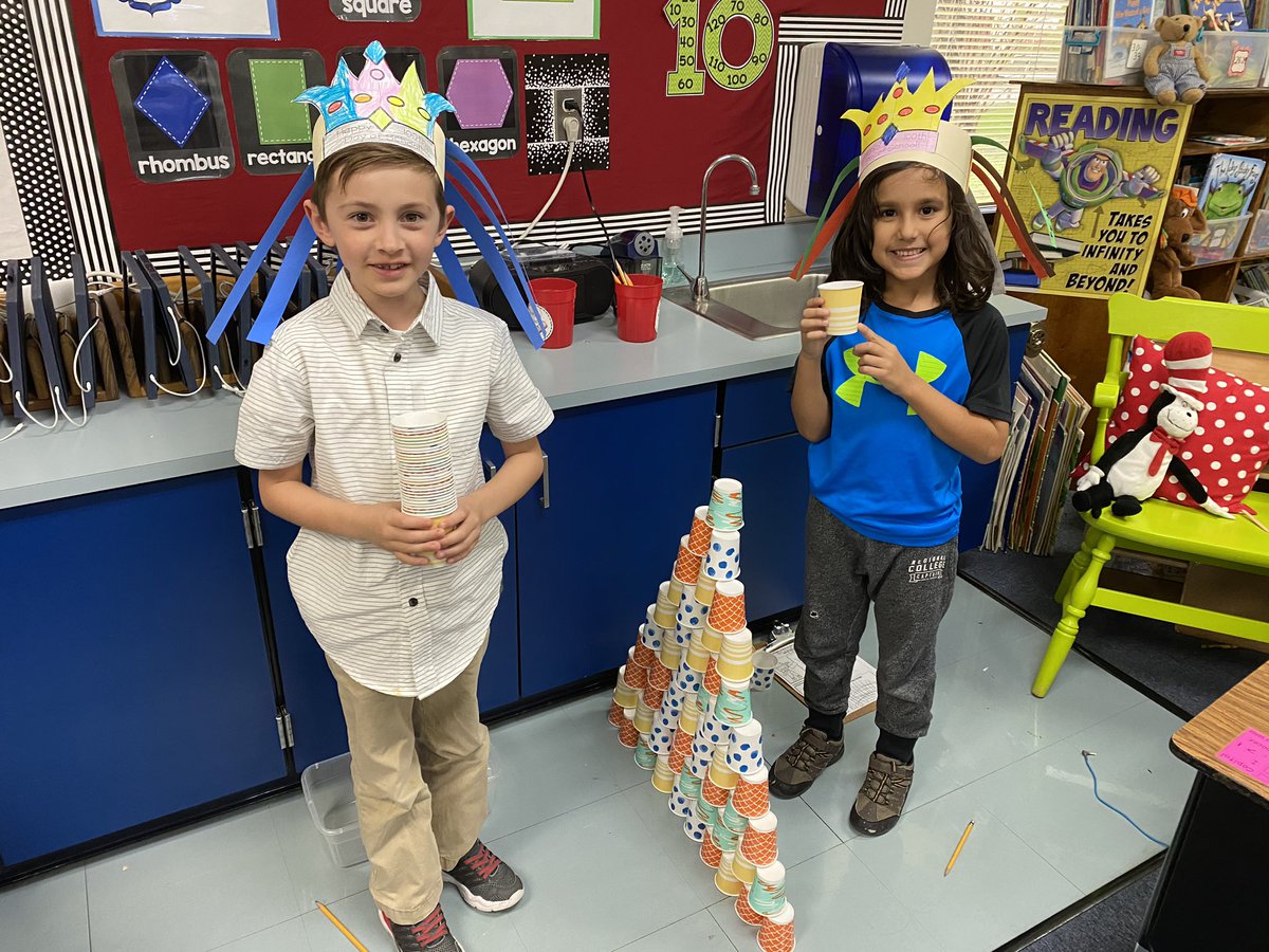 abecker99's tweet photo. We had a great time celebrating the 100th day of school with fun STEM building activities! @SVEmisd https://t.co/nS5dp9egci