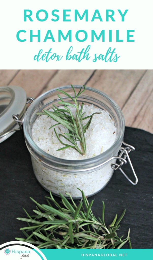 These natural rosemary and chamomile detox bath sa...