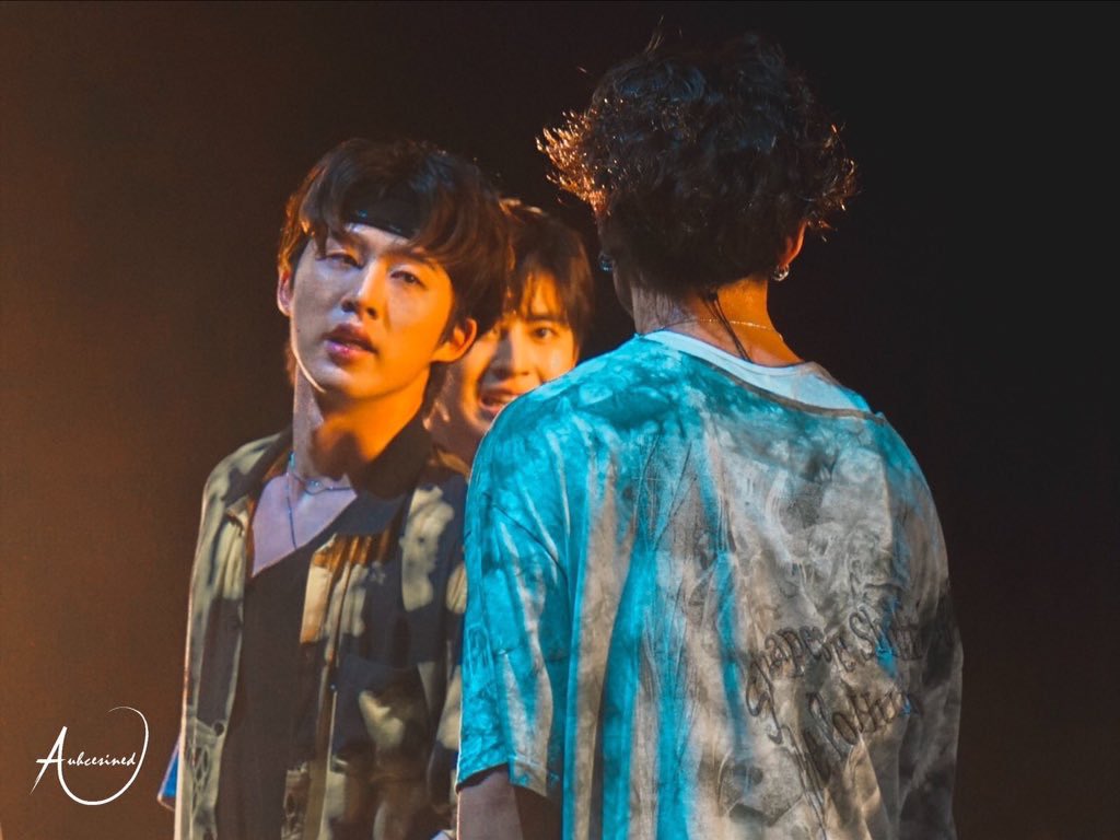ikon_dongsaeng's tweet photo. @teenpsyche My one and only
#WeLoveYouHanbin
#StandByKimHanbin
#HumanShieldForHanbin https://t.co/87fJJMVAw4 https://t.co/CZT8rxa2lm