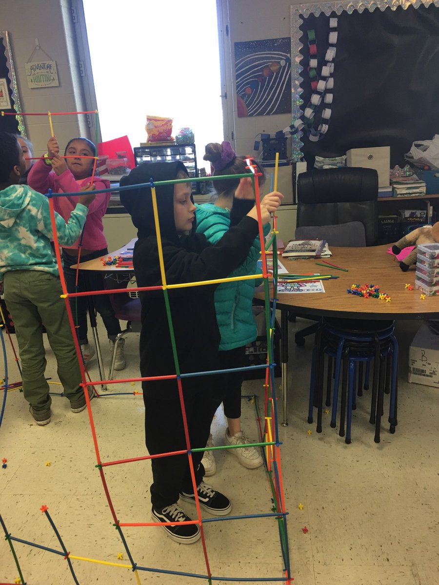 Sandy Hook ES tweet media