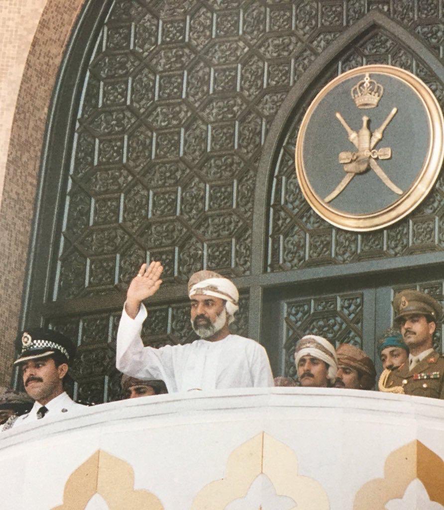 يارب إرحم جلالة السُلطان جَعل الشعب في الاوطان..