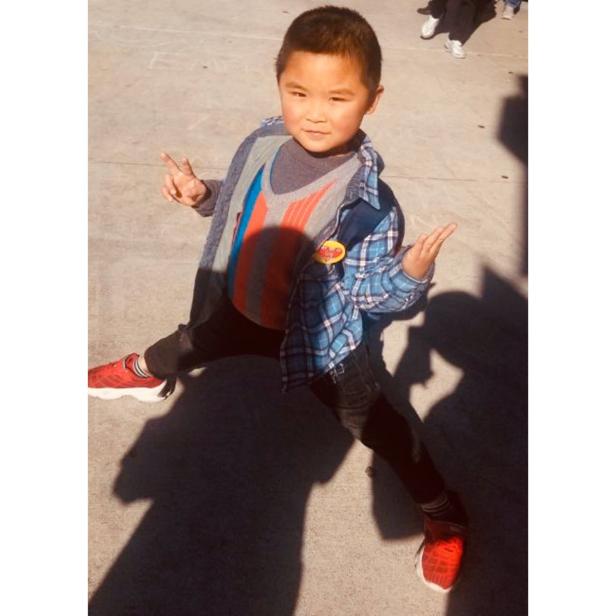 CCSFCollective's tweet photo. One of the student’s son repping #CCSF. ✊🏼
You know you wanna let #EmergencyBridgeFunding pass so kids like him have the affordable option of attending a community college that nurtures you. @LondonBreed @AaronPeskin https://t.co/ahMj4muSfX