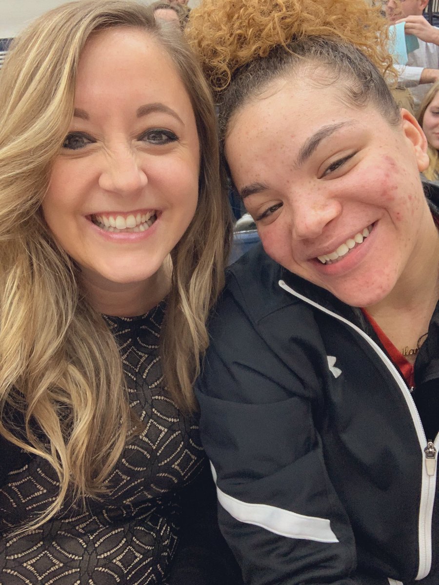 marissa__lewis's tweet photo. Who knew it would only take a few months to love a group of girls so much. I ❤️ being their coach. #coachmoe @GirlsWarwick https://t.co/zy9ZNU4Mxm