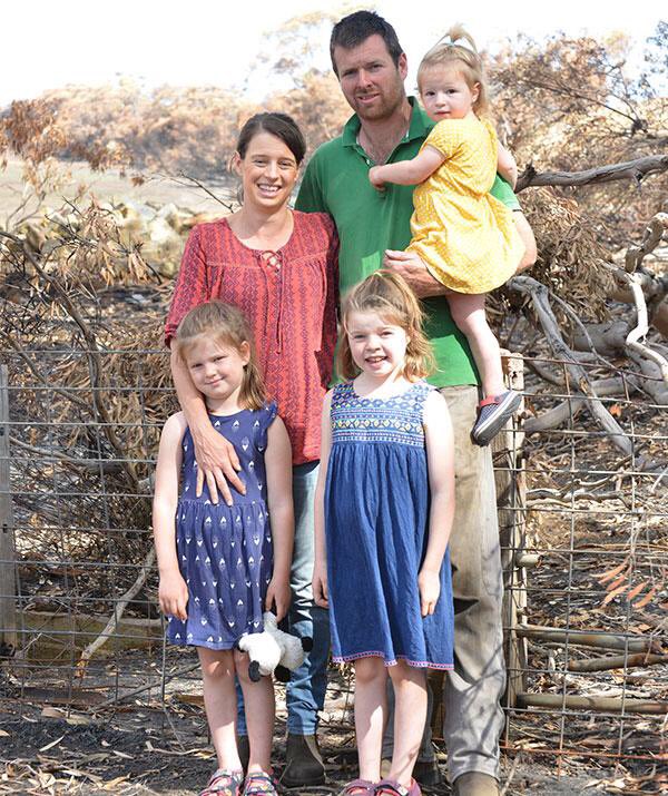 HurleyPubs's tweet image. Beautiful story! 💞 from Woman’s Day! 

REBUILD OUR TOWNS: Thanks to an army of angels, this bushfire affected family are hopeful once more - thanks @blazeaid 

nowtolove.com.au/news/local-new…