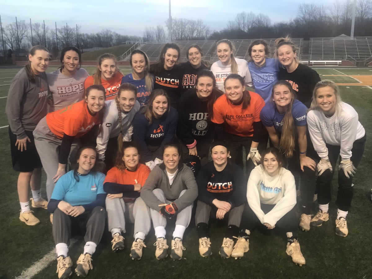 HopeCollegeSB's tweet photo. Practice outside on February, 3!! We’ll take it!! #sogreat #cleatson #personalitypicforthewin https://t.co/XmCjexl48A
