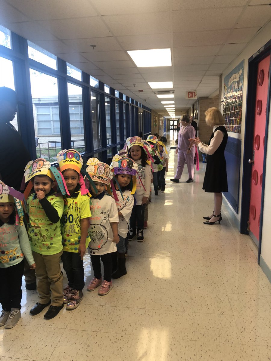 MsGramirez's tweet photo. PreK is 100 Days Smarter!
#100DaysOfSchool
#LagowLionCubs
#Lagows100DayParade
#First100DaysofSchool
#100DaysOfPreK
@LagowLions
@Tanya_N_Shelton
@JoeLuedecke https://t.co/zhhgLyHx2k