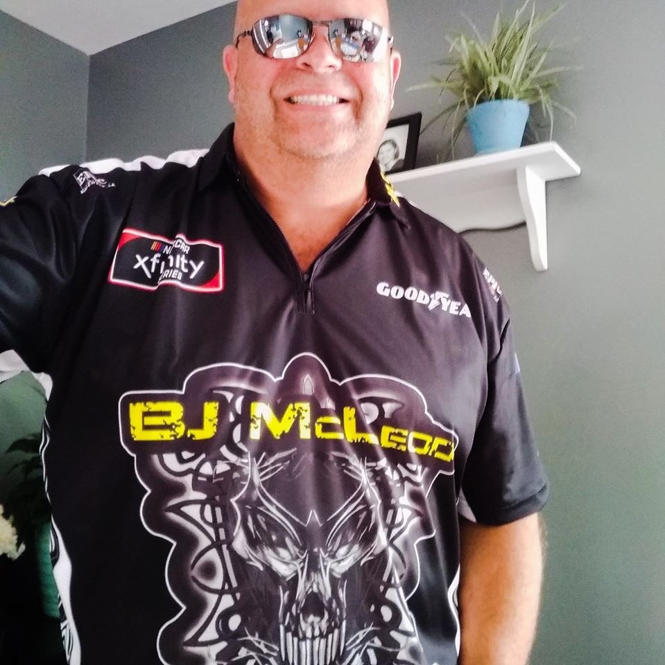 So sad to hear the terrible news Godspeed forever <a href="/LugnutsDesigns/">Mark Gorney</a> you will be missed and I’ll never forget all the badass pre race drawings of myself and Keith Wolfe