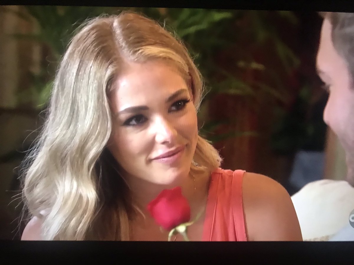 lamadredekylo's tweet photo. THIS. IS. REWARDING. THE. DRAMA. #TheBachelor https://t.co/RmcFwZY7J0