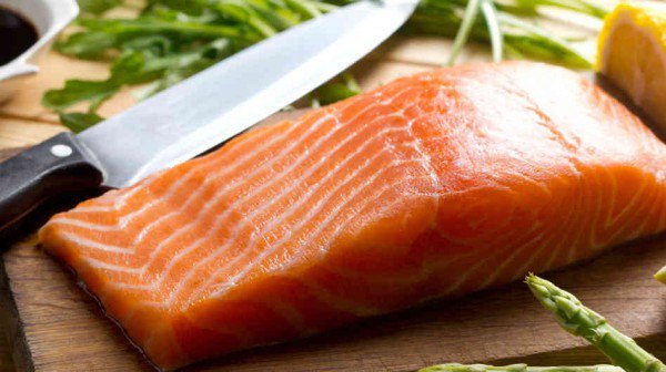JulkaniN's tweet photo. Jenis ikan berlemak termasuk salmon, mackerel, dan ikan teri, kaya akan nutrisi penting, seperti vitamin B, kalium, dan asam lemak omega-3 yang bisa mencegah kanker.
#MakanIkanCegahKanker 
#WorldCancerDay2020 https://t.co/kV5UIUXNDb