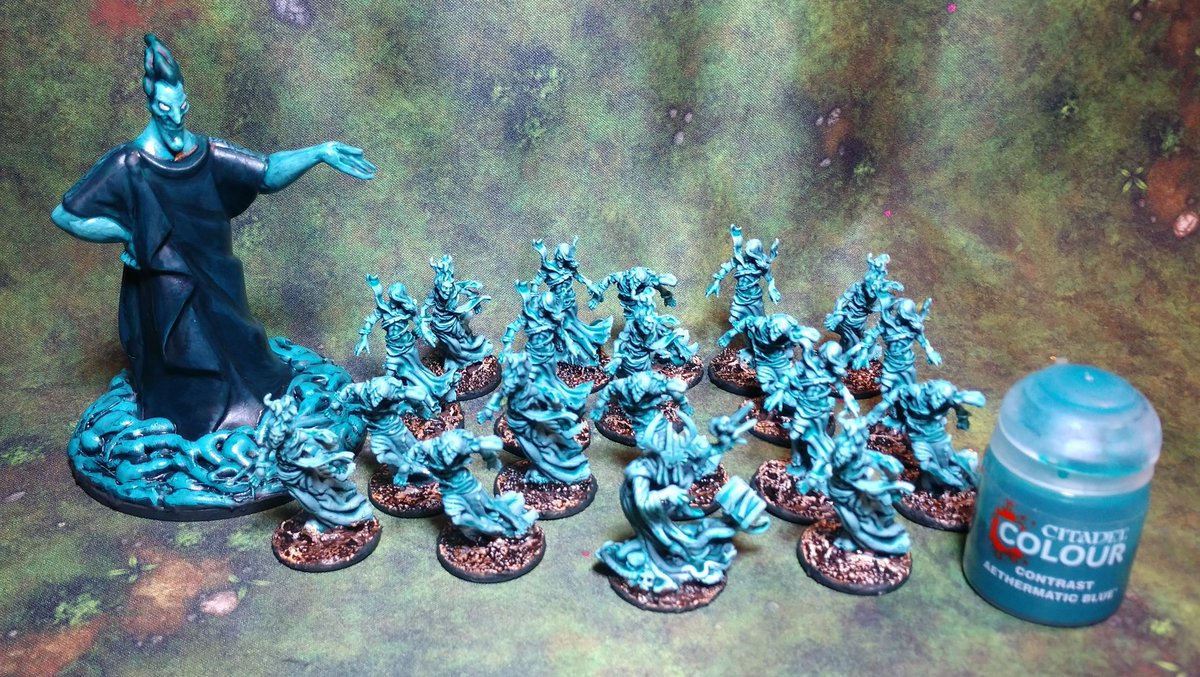 craftsandminis's tweet image. One thick coat did great on these ghosts! Citadel Contrast Colour: Aethermatic Blue #miniaturemonday