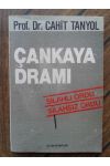 Gazete yazılarından oluşan “Çankaya Dramı: Silahlı Ordu/ Silahsız Ordu” (1990) başlıklı eserinde, Osmanlı’dan günümüze ulema, bürokrat ve asker bağlamında devlet felsefesini inceleyen Tanyol, Türk devlet felsefesinin 1980'ler sonrasında bozulmaya uğradığını iddia eder.