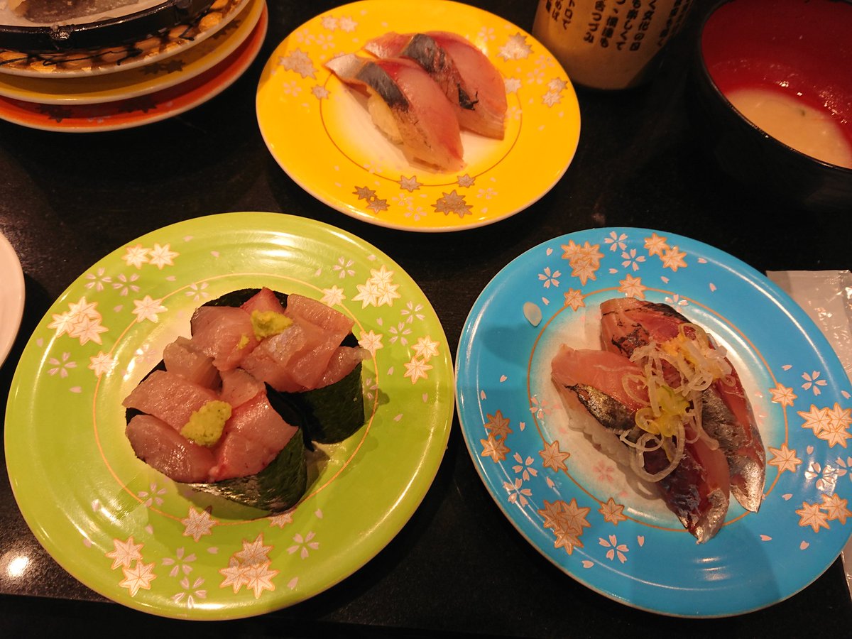 サルちゃん Twitterren 富山に来たので 寿司を 寒ブリがうまい けど ふくらぎという地の魚が安くて味がしっかりしてておいしい サル飯 富山 寿司 寒ブリ