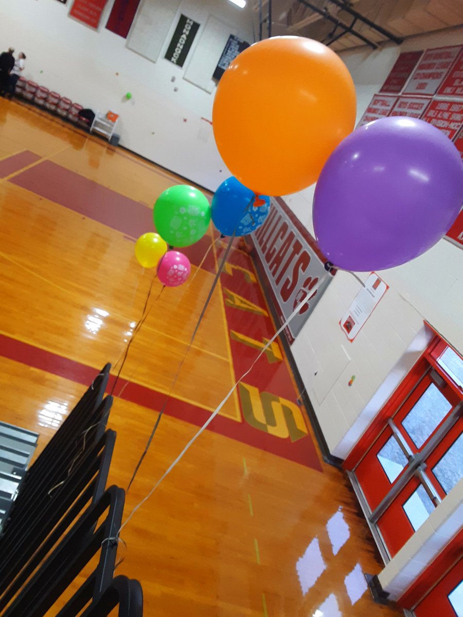 ElizabethLabier's tweet image. Thank you to everyone who attended the second annual Hoops for Hunger girls basketball game against Hopkinton this evening! This was such a fantastic way to show school spirit while working together to give back to the community. #hdhspride