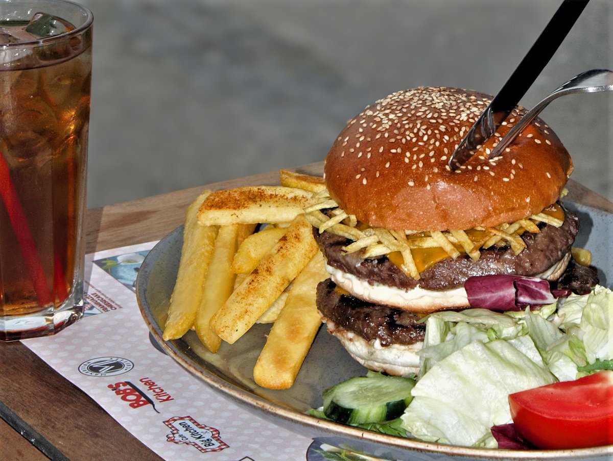 Kimin burgeri buuuu? Aaa benimmiş! 

#bigkitchen #foodpics #foodlovers #instafood #foodie #foodoftheday