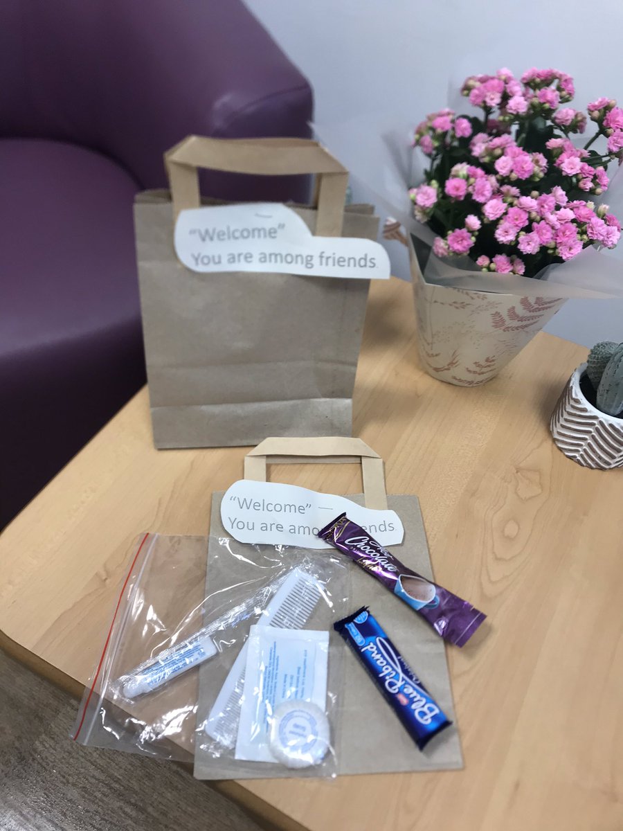ThomasonNichola's tweet image. New admission goodie packs for our patients on sovereign unit @NWBoroughsNHS #teamsovereign #itsthesmallthings