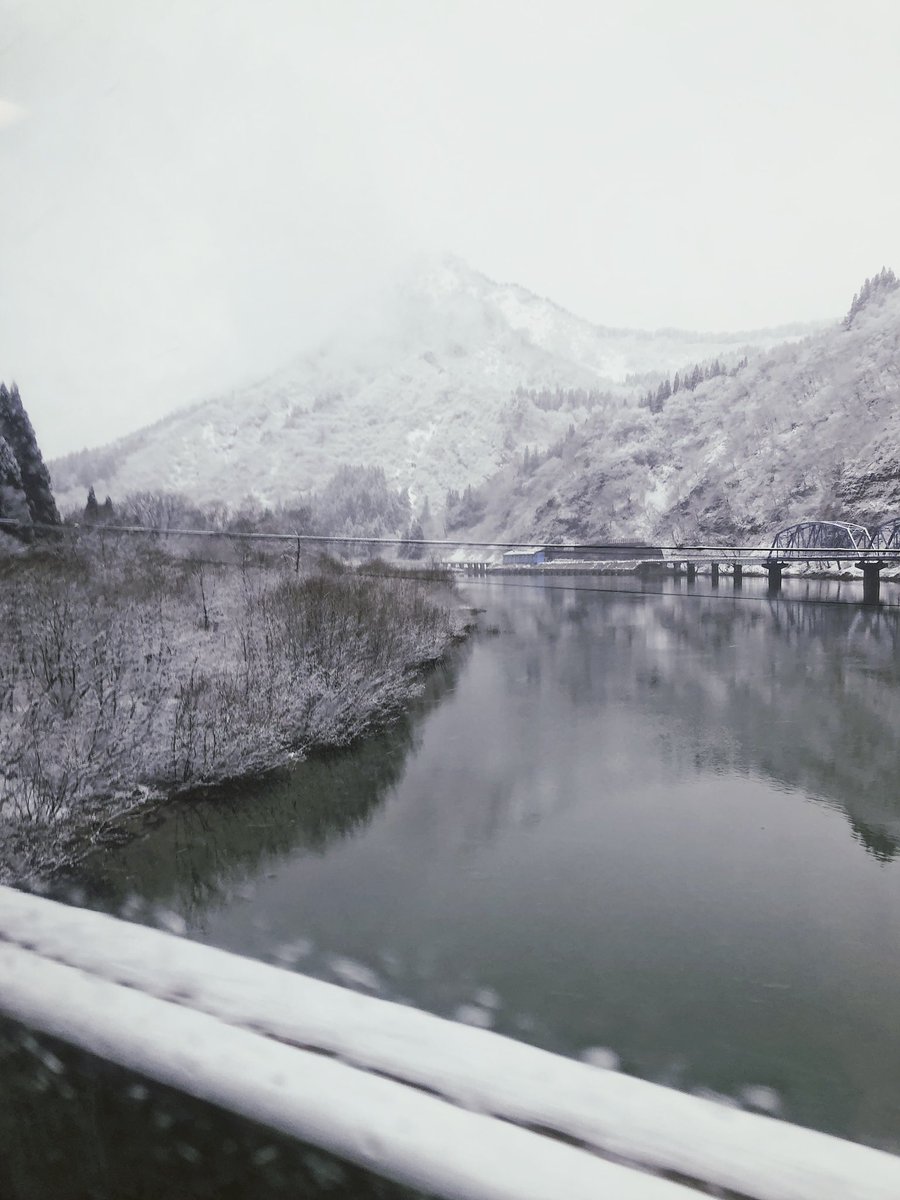 PetiteBlondine's tweet image. So last Saturday we travelled into Fukushima, to an area called Oku-Aizu, to go on one of the most beautiful winter rail journeys in the world