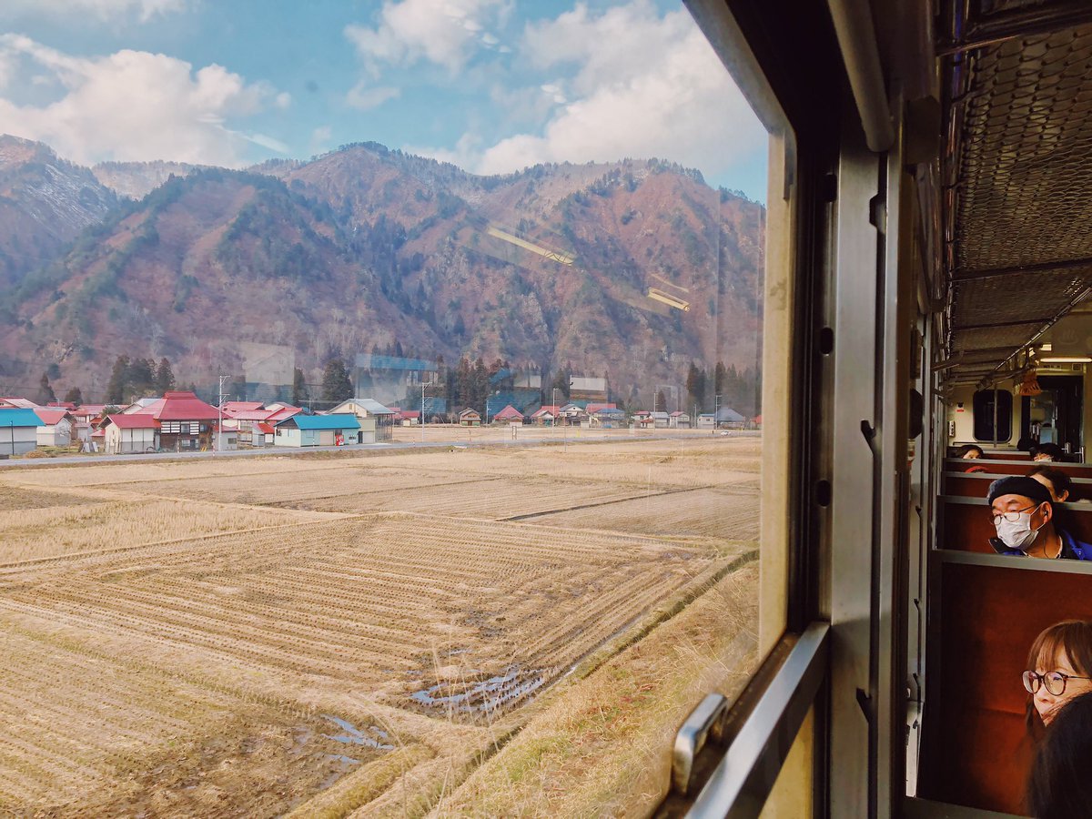 PetiteBlondine's tweet image. So last Saturday we travelled into Fukushima, to an area called Oku-Aizu, to go on one of the most beautiful winter rail journeys in the world