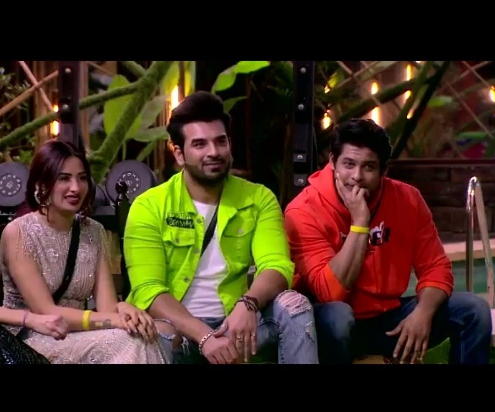 Best friendship of this season. I Love this trio. No one can break this trio 
Plzz support them guys
#SiddharthShukla #ParasChhabra 
#MahiraSharma #SidPaHira 
#Friendship #BB13
#ParasArmy #ParasForTheFinale 
#ParasWeAreWithYou #ParasOurPride