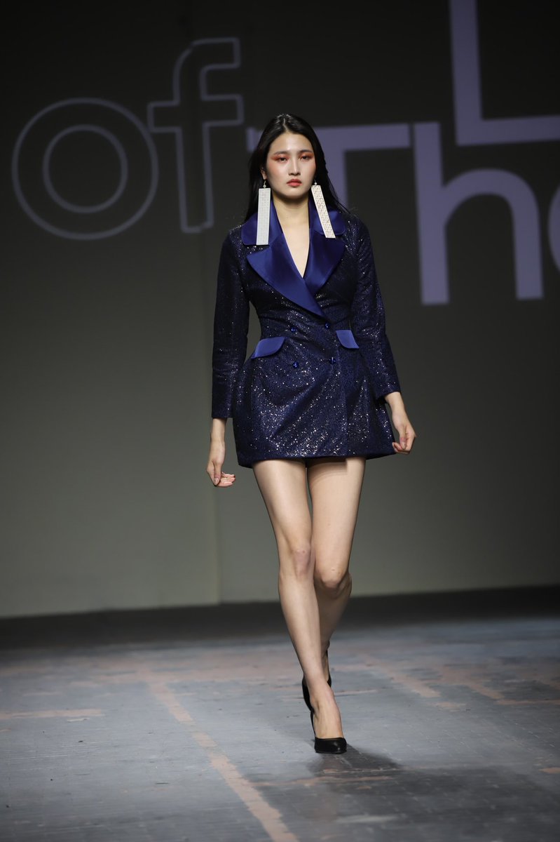 look_year's tweet photo. ALTAROMA • THE LOOK OF THE YEAR • FASHION TV - “FASHION and MODELS”
• Quantum • 
#thelookoftheyear #altaroma #fashiontv #quantum #federicamusmeci https://t.co/YbNzsz7490