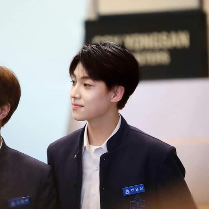 Khid_Pty's tweet photo. :ยิ้มใหญ่เลยนะ ถึงขึ้นเอาช่อดอกไม้มาให้คนที่ชอบดีจัง
:ก็ต้องยิ้มดิ คนที่ชอบเรียนจบทั้งทีมีความสุขจะตาย
:แล้วไม่เอาไปให้เค้าอ่ะเค้ารอแย่แล้วมั้ง
:ให้ใครอ่ะเราไม่เห็นรู้เลยว่าต้องให้ใคร
:ก็เอิทห้อง3ไง ชอบไม่ใช่อ่อ
:เคยชอบ แต่ตอนนี้ชอบอีกคน🤭
:ใคร??
:ยืนตรงหน้าใครก็คนนั้น

#ซังจูน https://t.co/YNTnzXLQFu