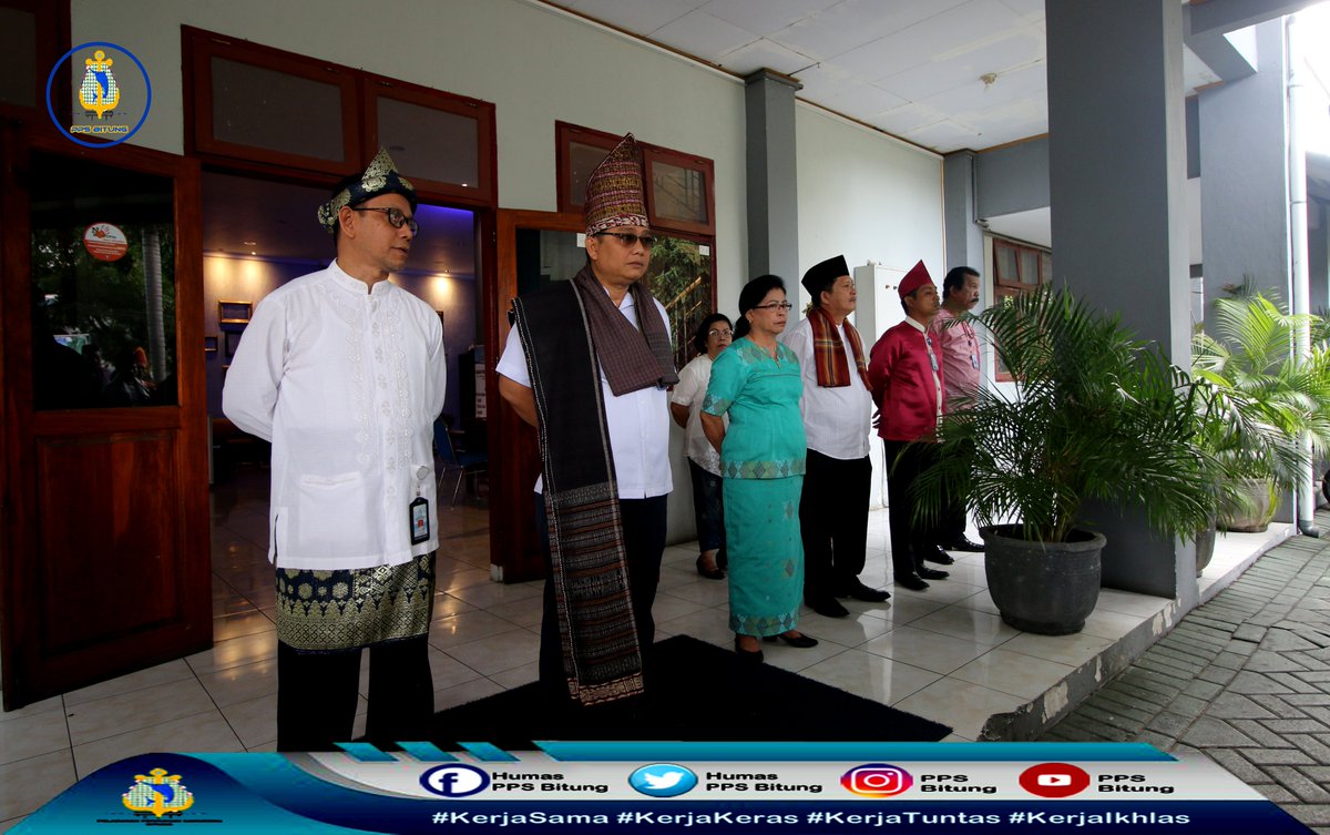Humas_PpsBitung's tweet photo. Indahnya Perbedaan dalam Persatuan Keanekaragaman Budaya Baju Adat, hari ini (04/02) Pegawai PPS Bitung Memakai Baju Adat lagi nih Sesuai Arahan Menteri Kelautan dan Perikanan, Mari Kita Lestarikan Budaya Baju Adat Kita Indonesia 🇮🇩 @kkpgoid @mzulficar @djpt_kkp @Edhy_Prabowo https://t.co/ACOBe580kb