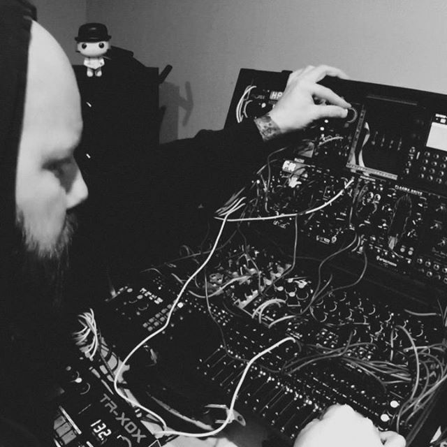 but we all wanna be just like you 🖤💀🖤
.
.
.
.
.
#techno #technomusic #eurorack #industrialtechno #eurorackmodular #euroracktechno #euroracksynth #eurorackmodularsynth #livetechno #modularsynth #undergroundmusic #underground #livepa #industrialmusic #… ift.tt/31v6oEY