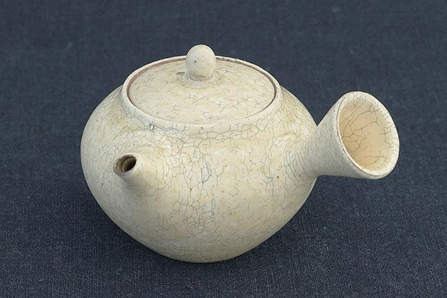 Sloa 山崎さおり 茶器 急須 粉引 Kohiki Teapot 器 うつわ 陶芸作品 陶芸 高松 香川 Sloa すろあ Saoriyamazaki Japanesepottery Japanesepotteryshop T Co Ek5boxzajf T Co Eten7mbdmd