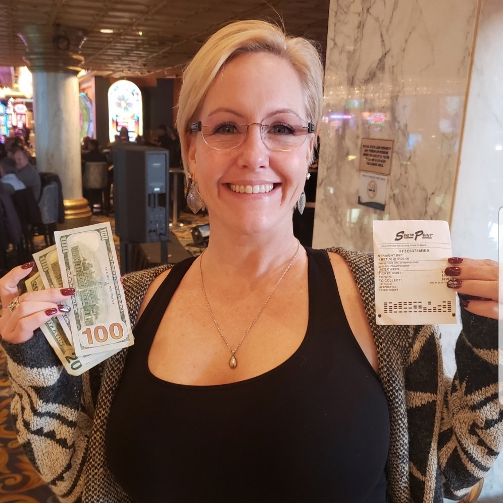 GalPubs's tweet photo. Thanks to @ECSportsInvest and to the @Chiefs for winning last night, last but not least, thanks to the @southpointlv for my lucky ticket https://t.co/0Au3okejY7
