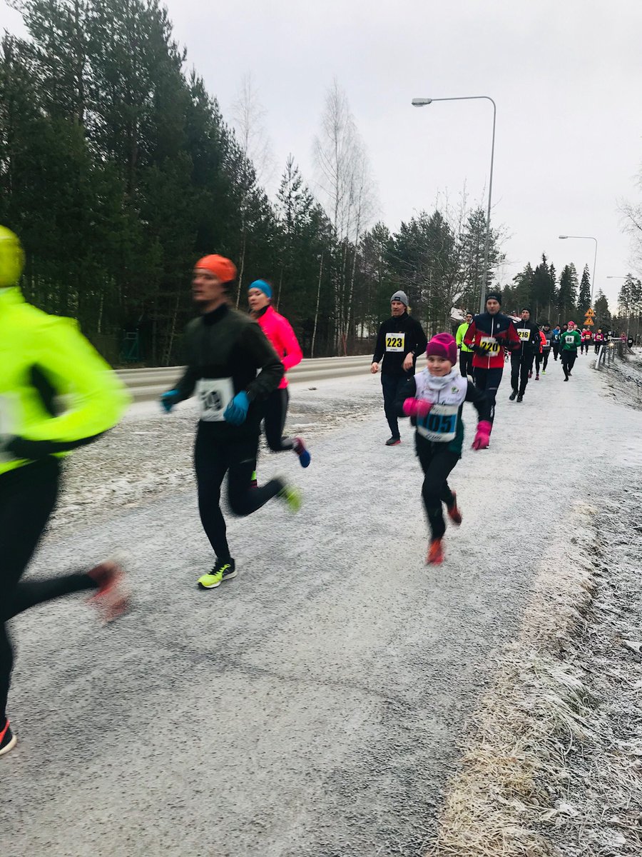 Lauantaina pannaan taas jalalla koreasti, kun KOMIA Talvijuoksusarja jatkuu 🕺🏼

Pahasti näyttää siltä, että tällä kertaa myös nimensä mukaisesti talvisessa maisemassa ❄️

Nähdään lauantaina 🏃🏃‍♀️🏃‍♀️
#juoksu #komiatjs #komiaflow