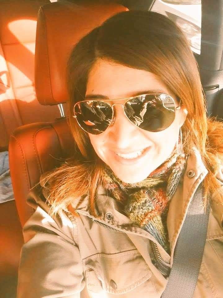 SoyLauraRivas's tweet photo. Bonjour!!! Mañana de Rojo Pasión!!! Y Sonreír... #ModoYo https://t.co/xocKHj4e7B