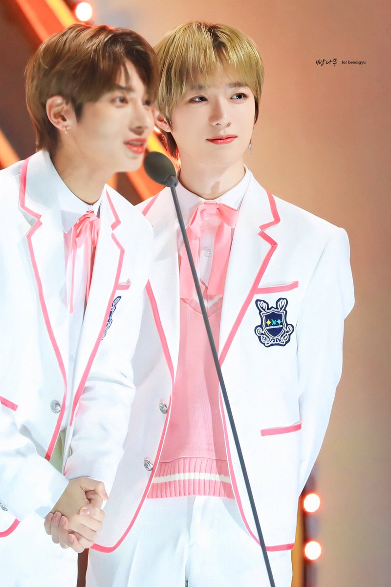 breadtree0313's tweet photo. 200130 서가대 
#BEOMGYU #범규 
#TXT #투모로우바이투게더 https://t.co/ajkboC3cQ4