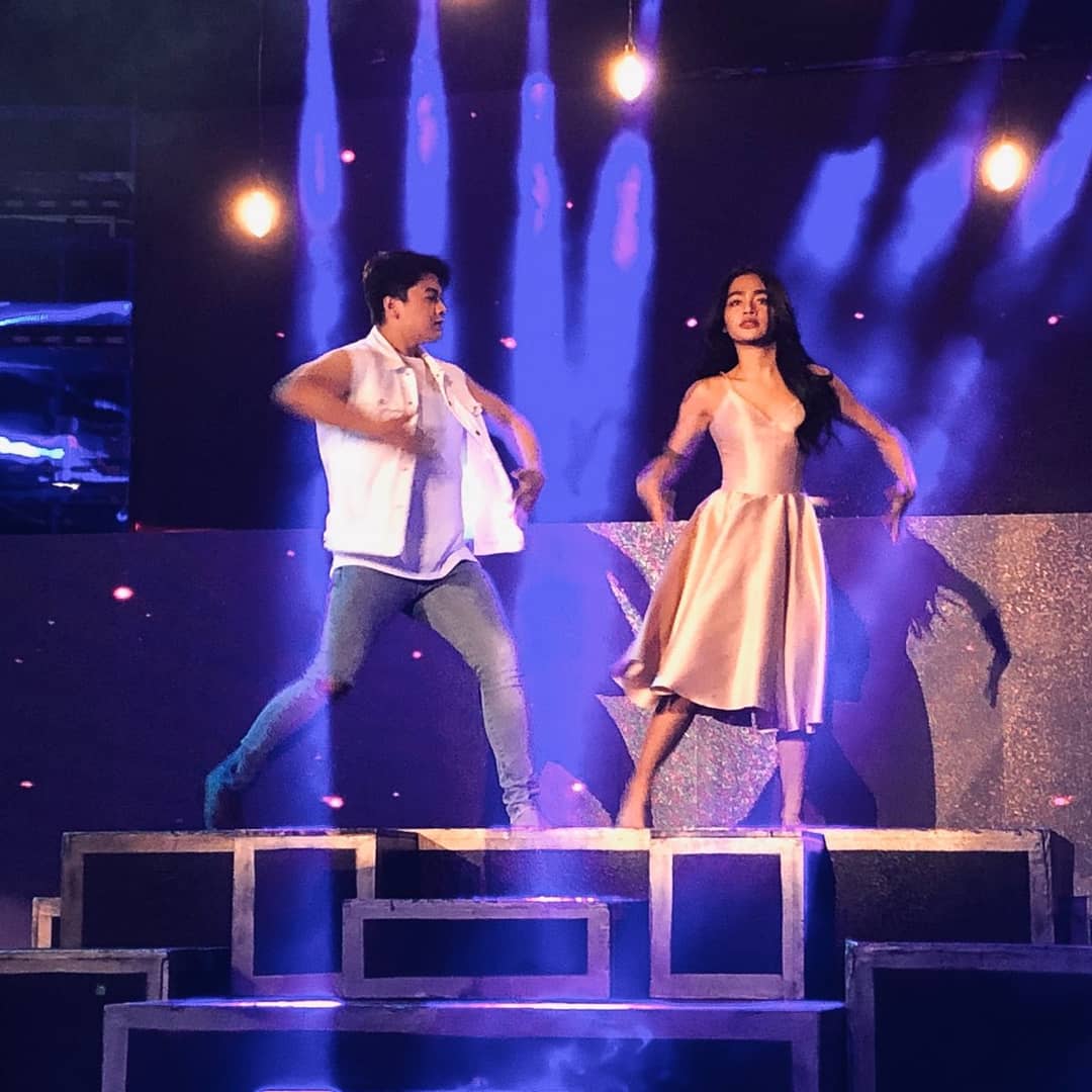 shanlv85's tweet photo. Thank you @itsShowtimeNa for having KierVi again! Sa uulitin po! 

@hashtag_CK @vivoree 

#STLuckyLoveWithKierVi https://t.co/0tGQopmwjs