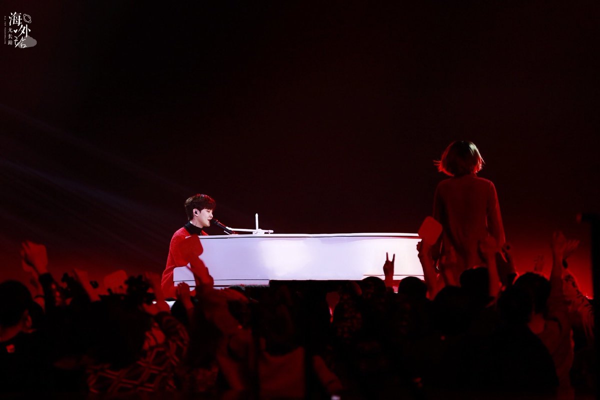 AzorachinC's tweet photo. 【200125  Zhejiang TV NYE Party 2P】

Happy Lunar New Years 🧧🧨

#尤长靖 #YouZhangJing #AzoraChin #NinePercent #요장징 

*Please do not re-edit the photo https://t.co/7t2EI4SK4E