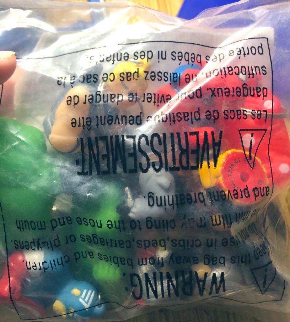 แจกพวงกุญแจส่งท้าย ถุงสุดท้ายนะครับ
ใครอยากได้ RT ไว้เลย เดี๋ยวคืนนี้4ทุ่ม ผมมาประกาศผล ขอให้โชคดีนะครับ