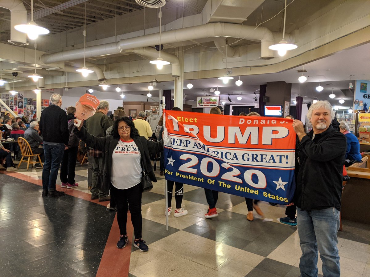 1hopefulpatriot's tweet photo. I went to Pramila Jayapal's Town Hall this evening. There were a handful of conservatives there who yelled and growled in dismay—and I helped Mary to unfurl her Trump banner...

#MAGA
#2ndAmendment
#brianmartin2020
#brian4congress https://t.co/sYffK72ZgJ