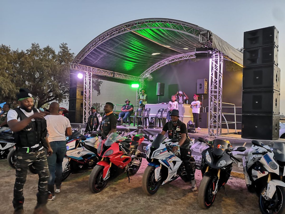 ImpactProductio's tweet photo. A nice #outdoorsetup for a #bikersrally. #sound #lighting #staging #prolyte #pioneerdj https://t.co/NfP4r05gI0