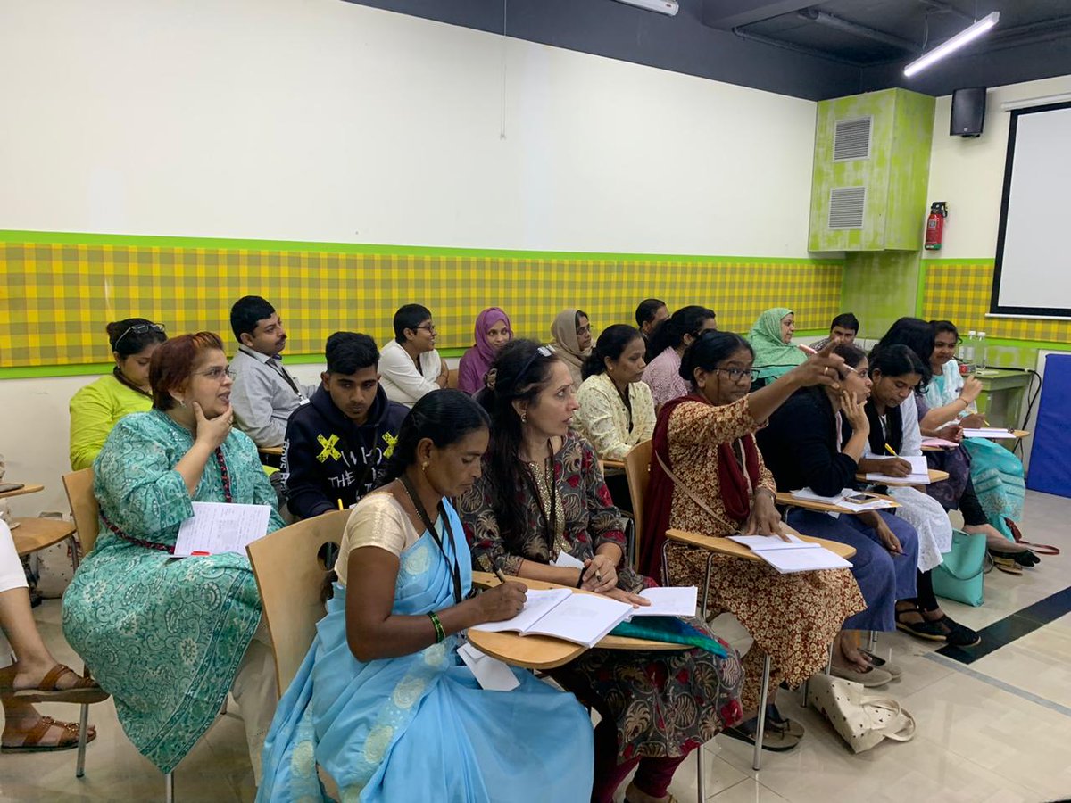 UmmeedCDC's tweet photo. 2) The participants shared a lot of these single stories along with the awareness that we all carry these stories and the need to reflect.
#weavingourvoices #narrativetherapyindia #narrativepractices https://t.co/wC0df7QcJU