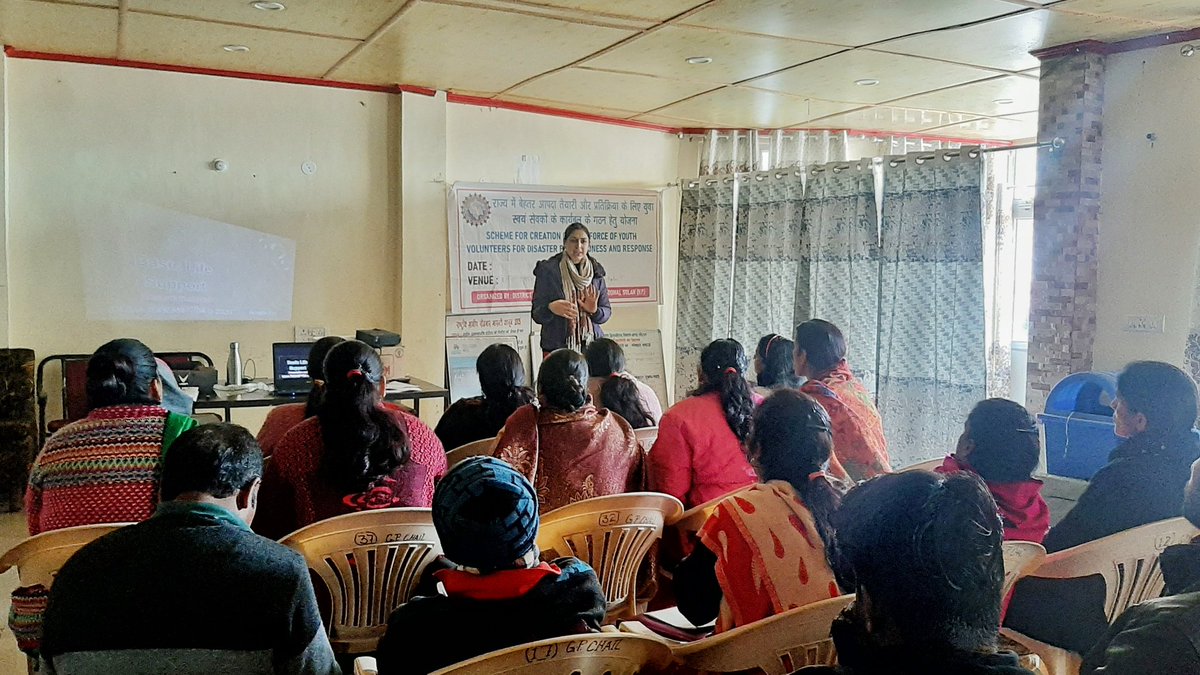 JITHINSHELLY's tweet photo. Assisting @Anuradha_Doers in Basic Life Support training under the Scheme for creation of task force of youth volunteers for disaster preparedness and response, as part of my #InternshipAtDoers .
#DoersDoThis . https://t.co/qZFlJDtEBT
