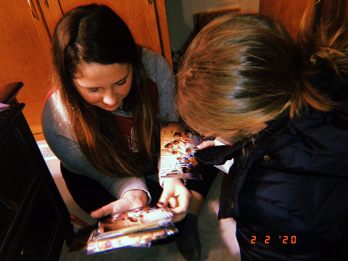 elena 👑 tweet media