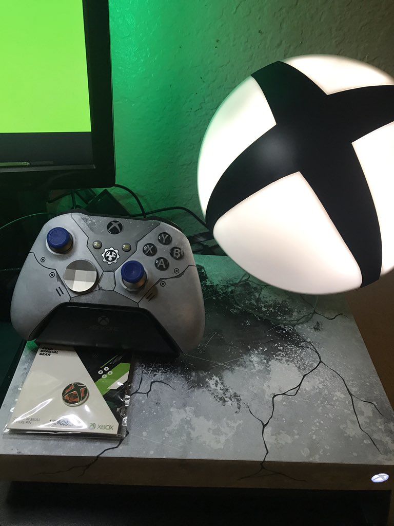 RaulMoralesII's tweet photo. No soy el mejor de los jugadores , pero siento que me va a dar algo cuando contemplo tan alto grado de epicidad.  #XboxOne #XboxOneX #XboxMexico #GearsOfWar #GearsOfWar5  #MiCorazonEsVerde💚 #TJBANDSTAR69 #NothingButXbox. https://t.co/yYYujL2Nnh