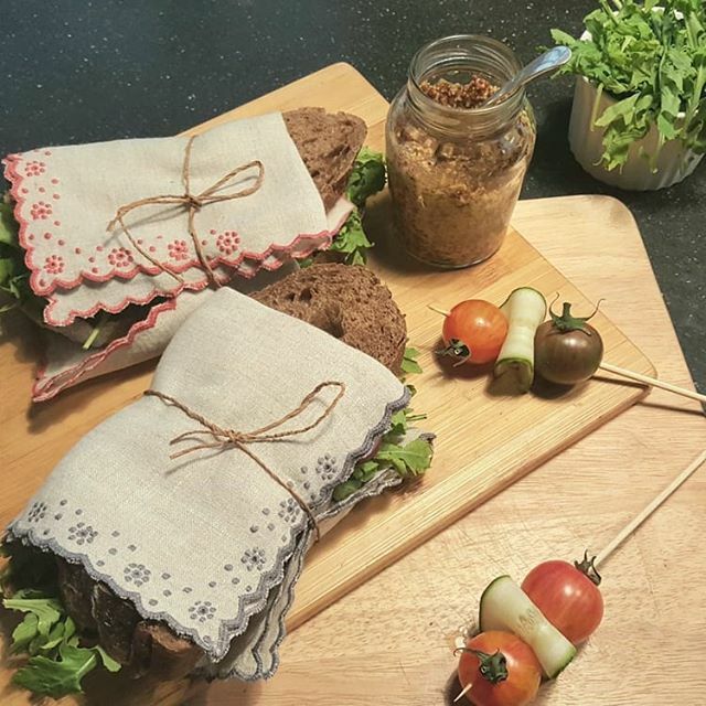 chezmlain's tweet photo. Tuesday is sandwich day, how about packing up your veggies in a hand embroidered linen napkin? And take an extra for someone else, always nice to share.....right? https://t.co/vlIGi9IyGQ https://t.co/A54ViHx6Aa