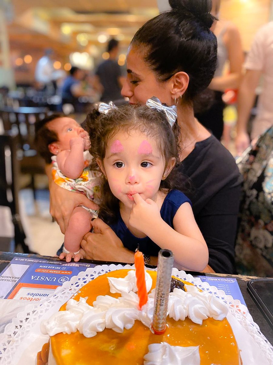ichoelsinger's tweet photo. Mirarla profundamente a Milagros , y sostener a amparo desde el día uno.
Siempre será así .  Son mi vida #amparo #mili ♥️🎂🎉 https://t.co/yPhu5Fu6ow