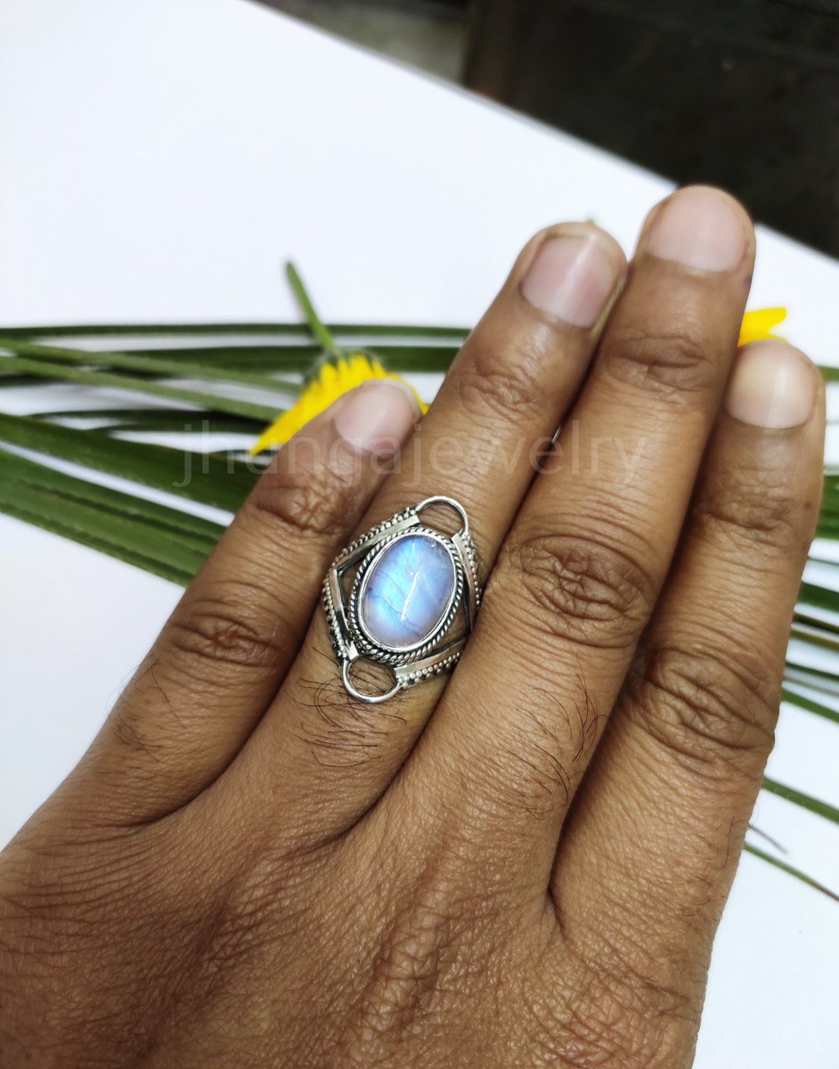 jhungajewelry's tweet photo. Natural Moonstone Ring Sterling Silver Ring
https://t.co/79kf2oVD5d
#moonstonering #moonstonejewelry #sterlingsilverring #handmadering #moonstonesilverring #healingring #giftforher #blueflasring #bluefirering #giftforher #bridesmaidring #handmadejewelry #gothicring https://t.co/KYUVnDycK8