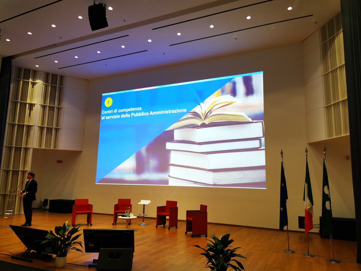 Centralizzazione servizi digitali, #DigitalInformationHub, Appalti innovativi, #SmartInfrastructures #SmartEnergy, centro di competenza per le PA. Questo è il #futuro di <a href="/AriaLombardia/">ARIA SpA Lombardia</a> <a href="/RegLombardia/">Regione Lombardia</a>