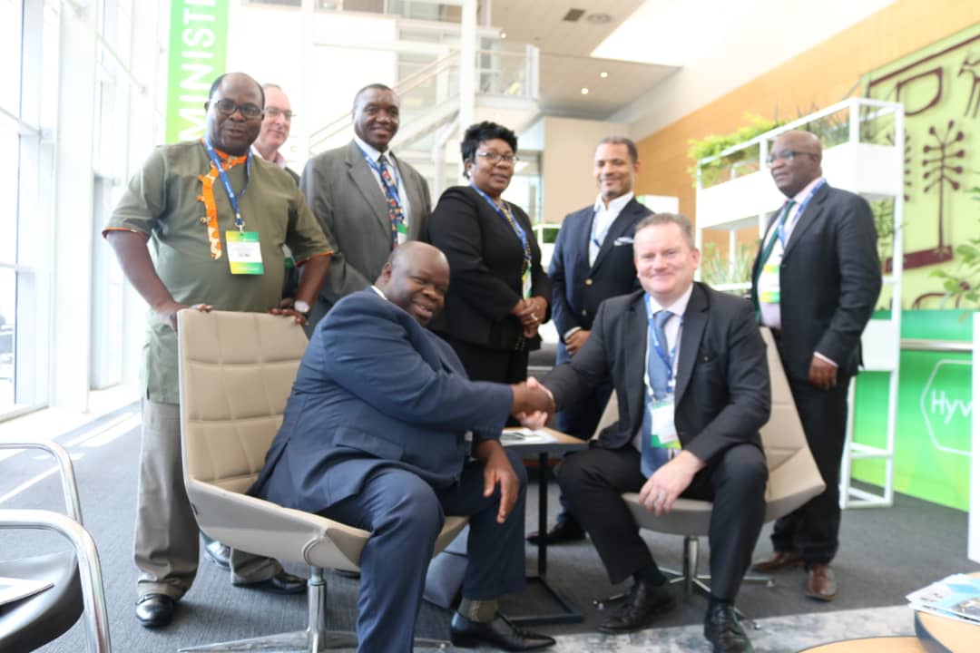 MkangoResources's tweet image. Great meeting with @MalawiGovt  Honourable Minister Bintony Kutsaira MP @MiningIndaba  #MKA #EVrevolution #talaxis