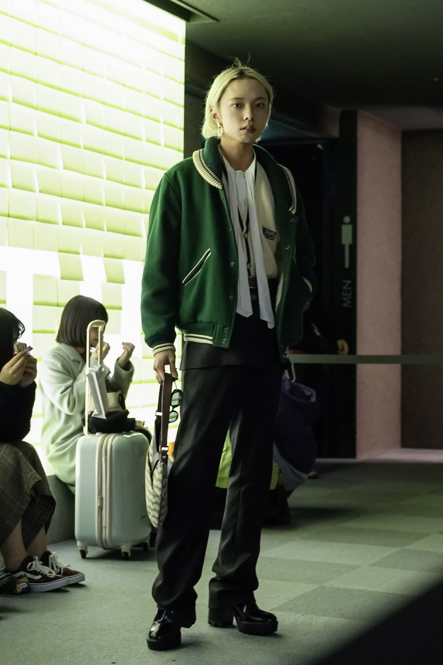Fashionsnap Com スナップ ラッパーの鈴木海智さんを原宿で撮影しました サングラスは ケンゾー Kenzo のアイテム T Co Rcvfb3zfhj T Co U0iszpugz4 Twitter