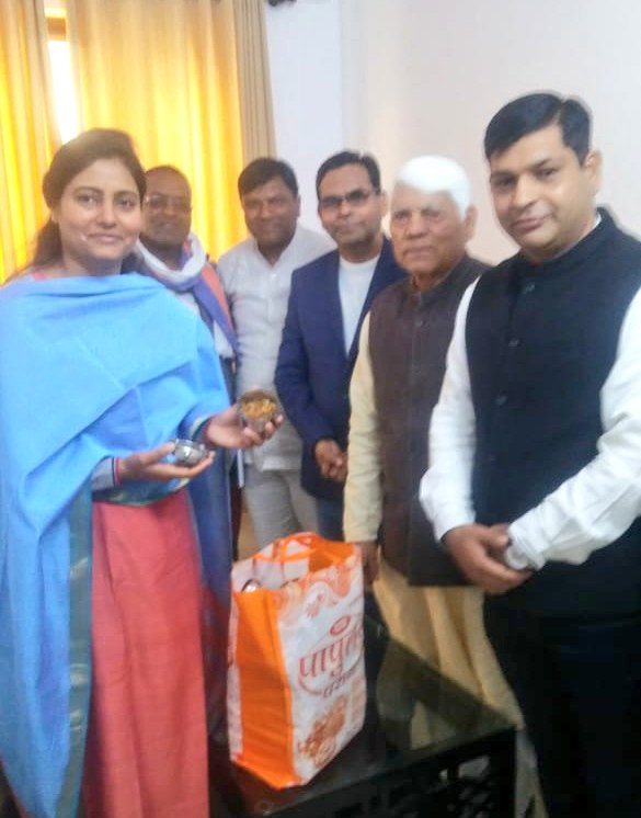 AnupriyaSPatel's tweet image. आज जनपद बरेली से @ApnaDalOfficial के जिलाध्यक्ष श्री आनंद मोहन पटेल जी के नेतृत्व में आये वरिष्ठ पदाधिकारियों व समाजसेवियों से मुलाकात हुई।