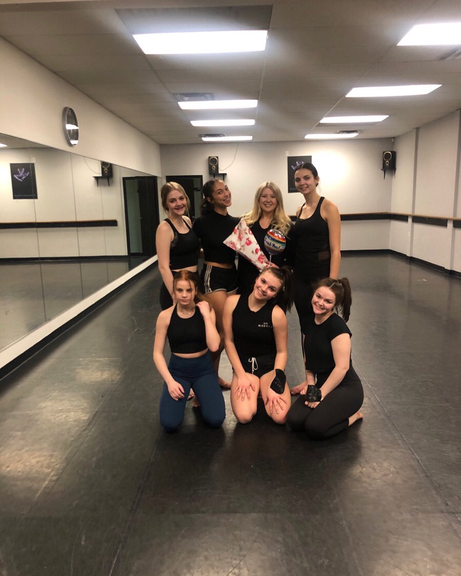 NALMY221's tweet photo. “Every new beginning comes from some other beginnings end.” 💗👯‍♀️ #DanceTeacher https://t.co/2KsdBqAxQe